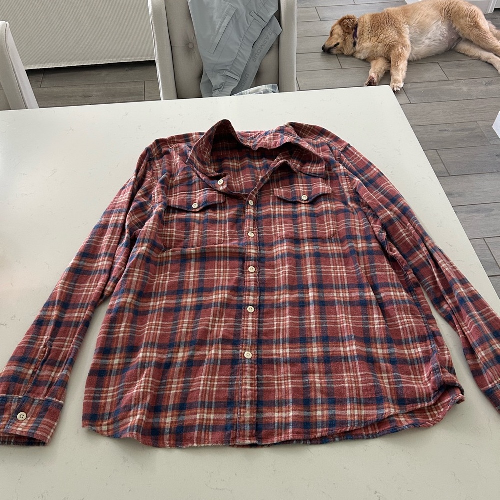 American Eagle Outfitters Red and Blue Plaid Shirt